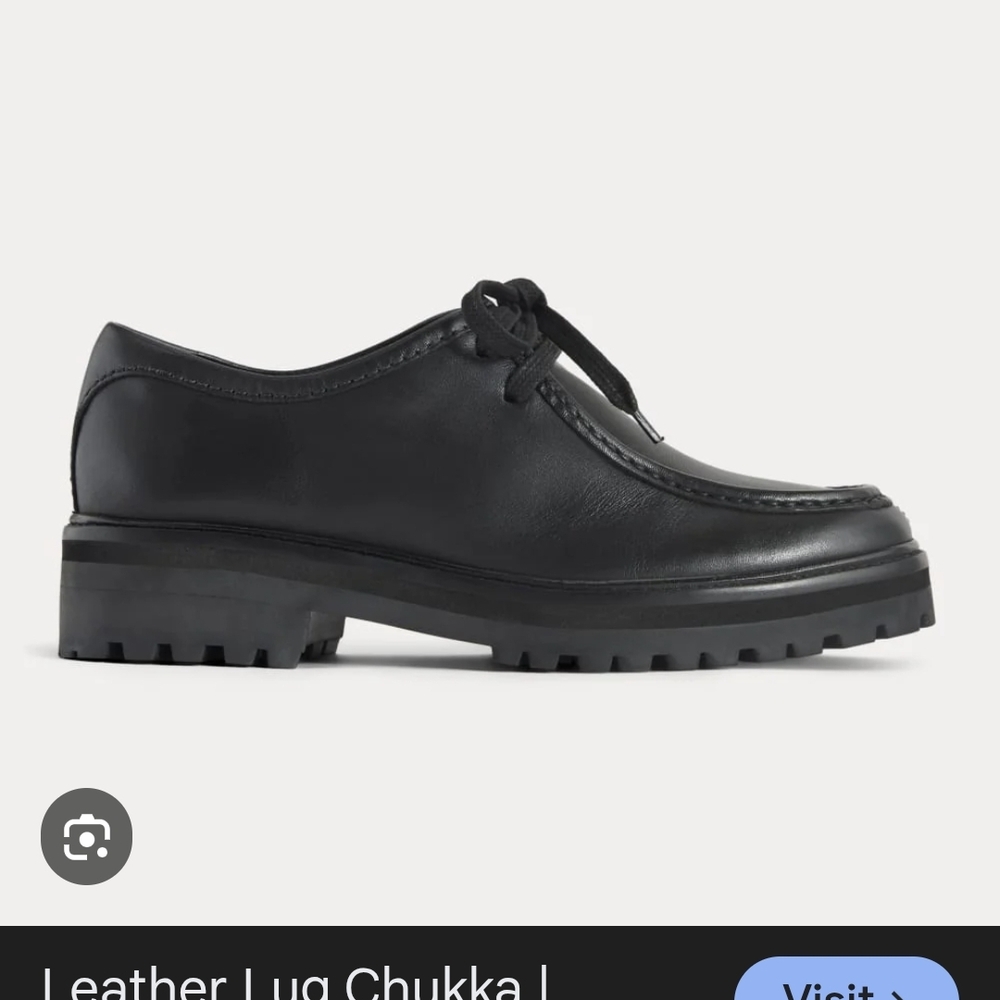 EVERLANE The Leather Lug Chukka